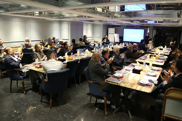 تقدیر برگزارکننده نمایشگاه رنگ و رزین تهران از حامیان تشکلی، مالی و معنوی