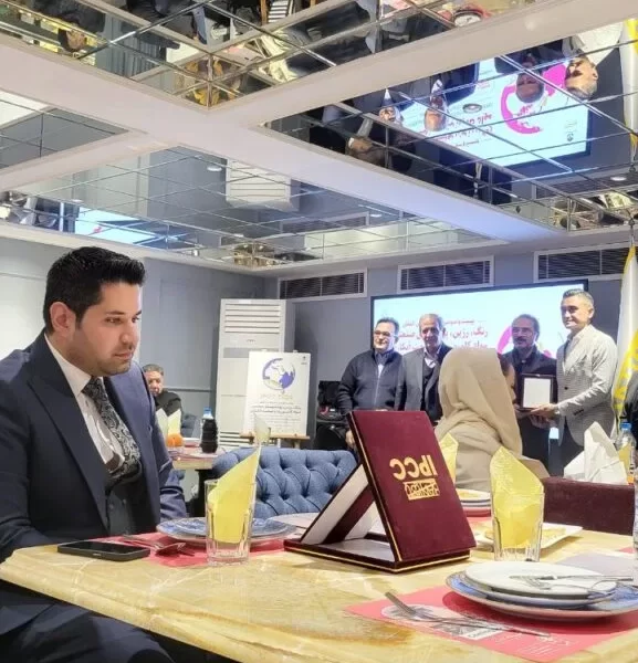 تقدیر بانیان امید برگزارکننده نمایشگاه رنگ و رزین از حامیان تشکلی مالی و معنوی 1402