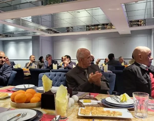 تقدیر بانیان امید برگزارکننده نمایشگاه رنگ و رزین از حامیان تشکلی مالی و معنوی 1402