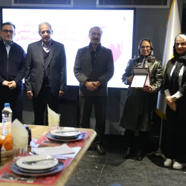 تقدیر بانیان امید برگزارکننده نمایشگاه رنگ و رزین از حامیان تشکلی مالی و معنوی 1402