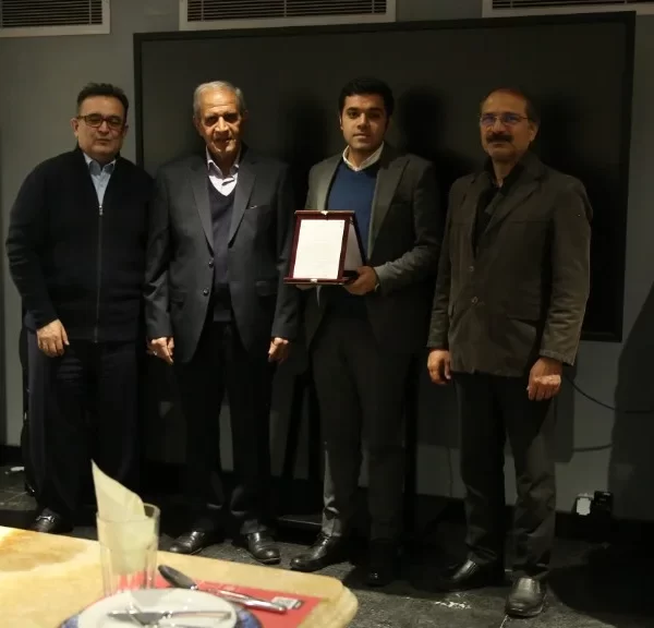 تقدیر بانیان امید برگزارکننده نمایشگاه رنگ و رزین از حامیان تشکلی مالی و معنوی 1402